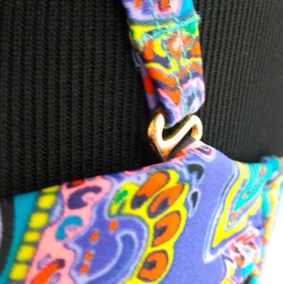 🌟SOLD🌟 Sexy Victoria's Secret Paisley Bikini Top - Picture 5 of 7